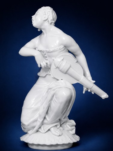 Meissen figurine girl with - figurine,