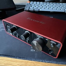 Focusrite Scarlett Solo 3rd Gen USB-C audio interface studio vocal guitar red