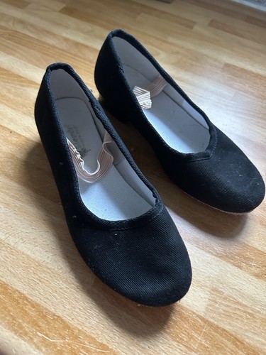 Character shoes