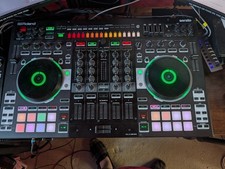 Roland DJ-808 Professional DJ Controller