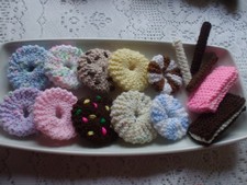 HAND KNITTED FOOD. 15 ASSORTED