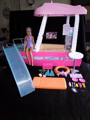 Barbie boat with pool and - boat,