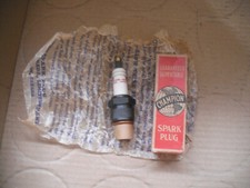 Champion  H9 COM . Vintage