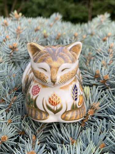 Royal crown derby cottage - royal,