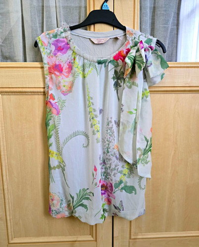 Ted baker grey floral round - floral,