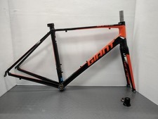 GIANT DEFY4 ALUXX Road Bike