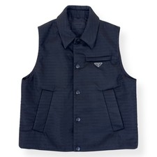PRADA RE-NYLON PLAQUE-LOGO