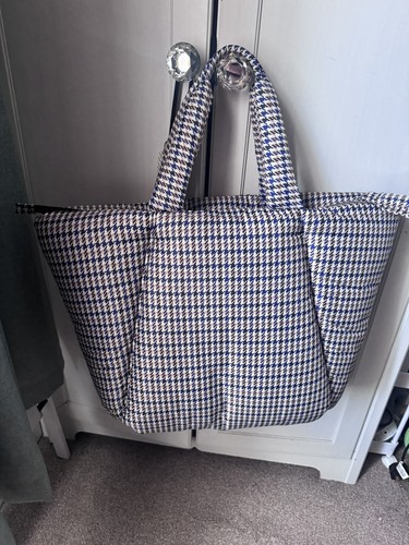 Arket oversized puffy tote - xl,