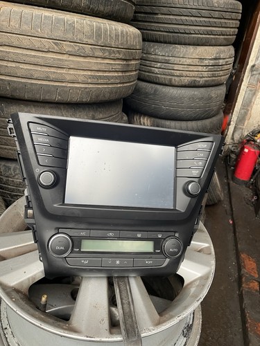 Toyota avensis satnav unit - toyota,