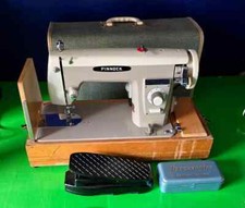 VINTAGE PINNOCK SEWING MACHINE 