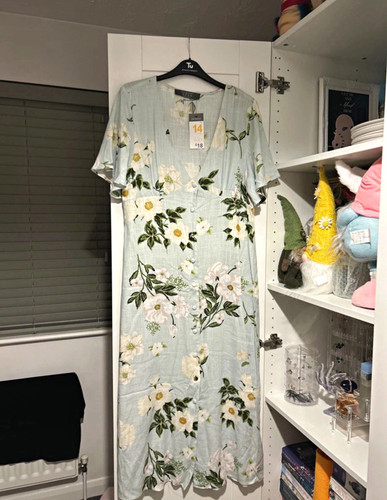 Primark floral neck - floral, short