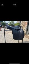 17” Black Dever Leather Saddle Medium Wide Fit Great Condition