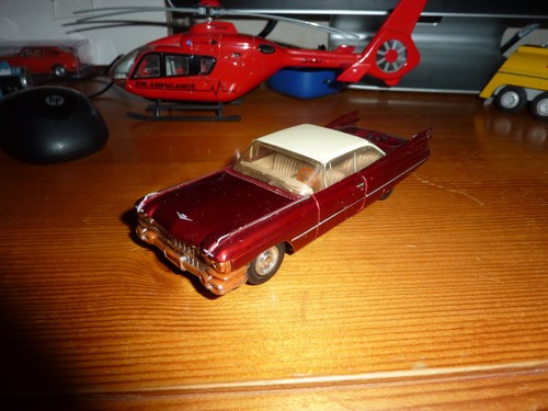 Dinnky cadillac coupe - cadillac,