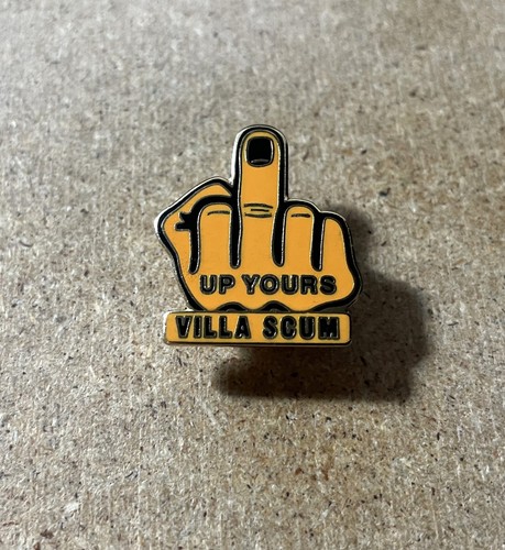 Wolves enamel football badge - wolves,