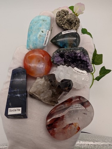 Gemstone crystal 265g - gemstone,
