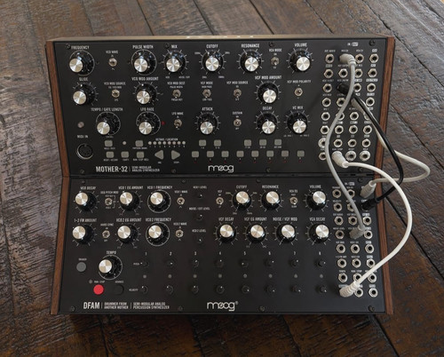 Moog mother semi - moog, semi-modular