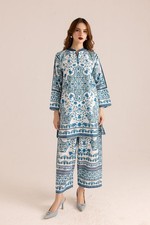 Women’s Blue & White Printed