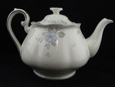 ROYAL ALBERT SATIN ROSE