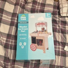 Aldi Little Town Wooden Ice