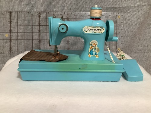 Holly hobby toy sewing machine - holly,