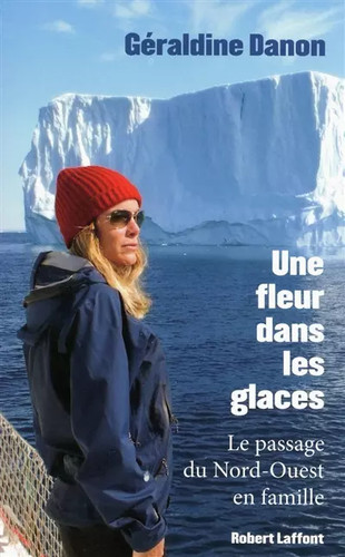 Une fleur dans - , les
