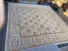 John Lewis Hand Woven 100% Wool Agra rug 8ft x 8ft **Reduced**