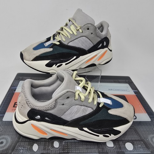 Adidas yeezy boost 700 wave
