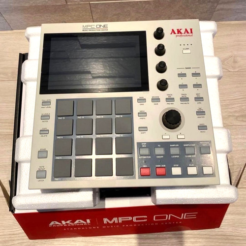 Akai professional mpc one - professional,