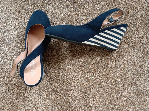 New without tags navy - m&co,