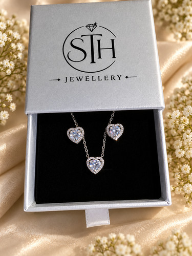 Matching heart shaped - , necklace