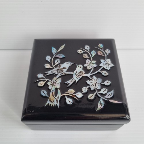Vintage black lacquer jewelry - vintage,