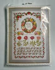 Thea Gouverneur  - Cross