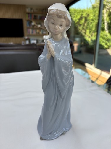 Nao lladro girl nun - nao, by