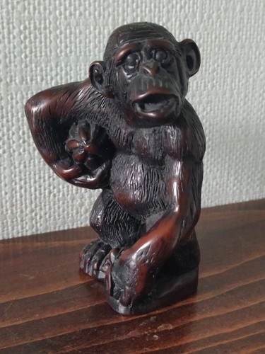 Resin wood chimpanzee - resin/wood,