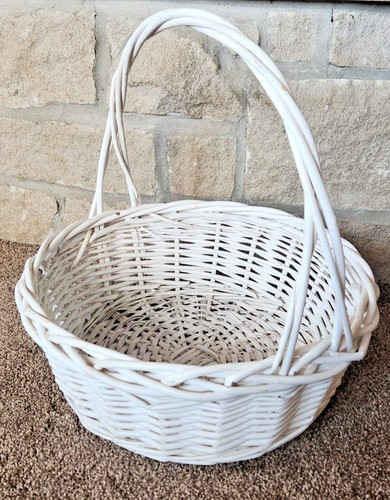 Large round white - round, wicker
