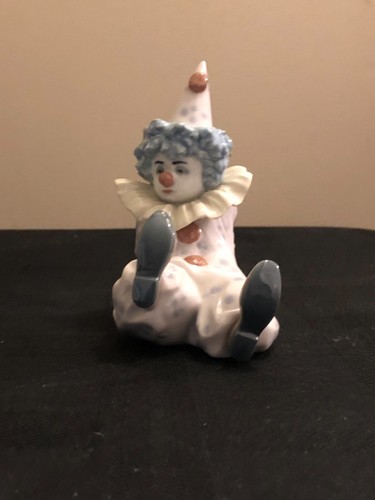 Lladro 1990 porcelain tired - lladro,