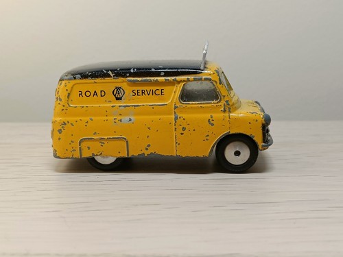 Corgi toys 408 bedford van - corgi,