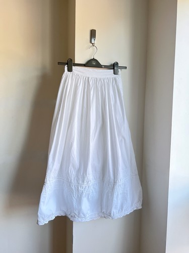Vintage nightingales white - nightingales,