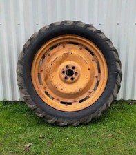 Fordson Major E27N - Rear Wheel Rim Centre & Tyre - 10 Holes - Vintage Tractor