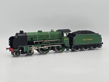 Hornby R380 4-4-0 SR Schools