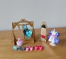 Sylvanian Families Dress Up Bundle Manequin Mirror Accessories