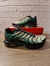 Size 10 - NIKE AIR MAX PLUS TN