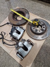 BMW Z4 3.0 Si 05  08 Front  Brake Calipers DISCS 