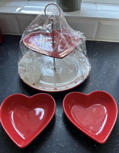Heart shaped cake stand - cake,