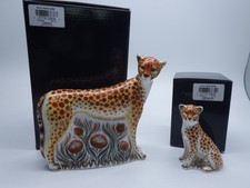 ROYAL CROWN DERBY MOTHER & BABY CHEETAH PAPERWEIGHTS