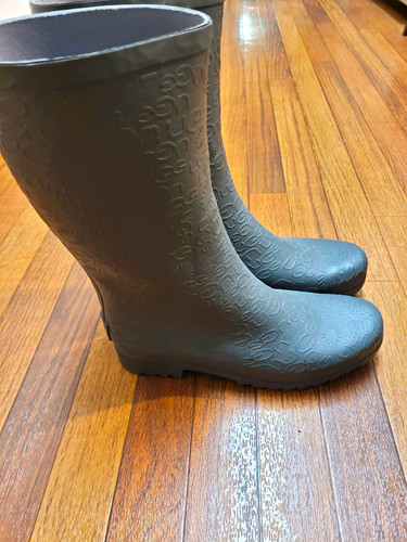 Ugg wilshire logo - ugg,