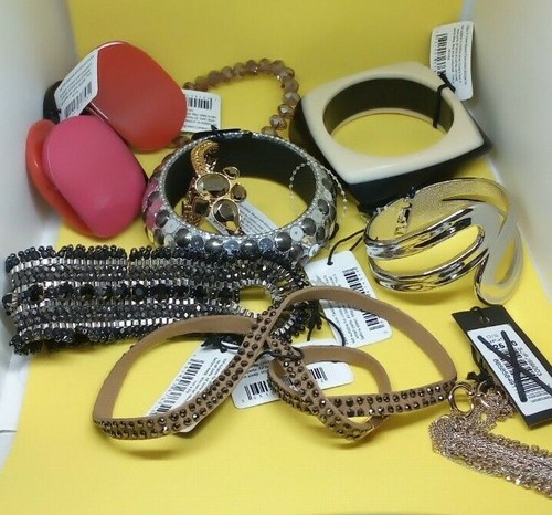 Ladies girls trendy bangle