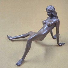 Super bronze woman nude figure