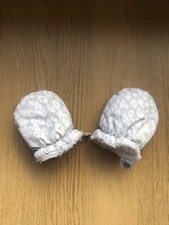 Next Baby Girls Grey & White Leopard Print Furry Mittens 6-12 Months
