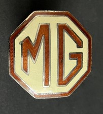 MG PRE WAR T TYPE SERIES TA TB TC TD TF VINTAGE ENAMEL RADIATOR CAR BADGE EMBLEM